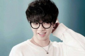 娱乐圈吃瓜华晨宇是谁,娱乐圈吃瓜界的焦点人物